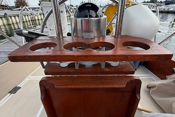 Petrel 30ft Cape Dory Yacht For Sale