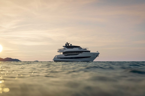 86 OCEAN ENCLOSED 86ft Sunseeker Yacht For Sale