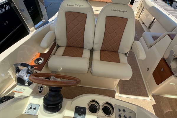 30ft Chris Craft Yacht For Sale