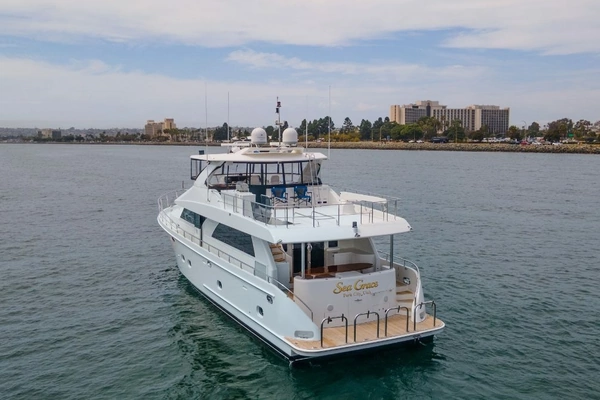 Ocean Alexander 74 Flybridge Yacht For Sale