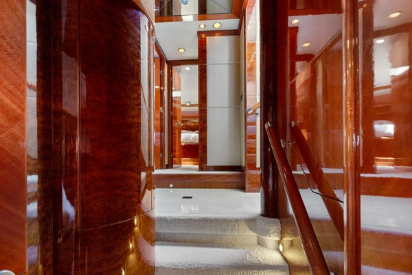 Ocean Alexander 74 Flybridge Yacht For Sale