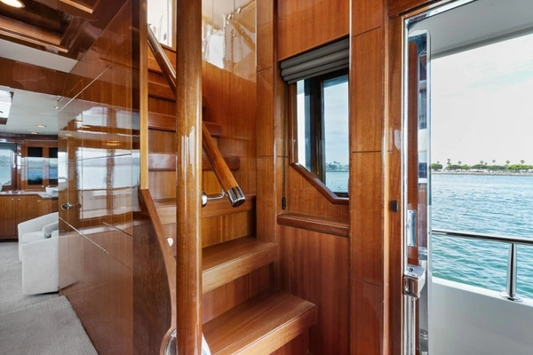 Ocean Alexander 74 Flybridge Yacht For Sale