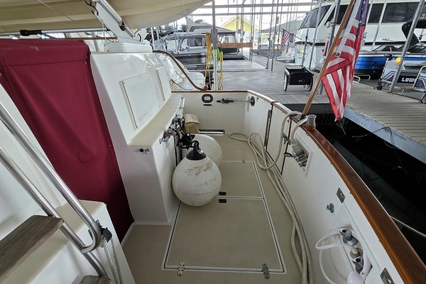 Inspeyered 2 46ft Grand Banks Yacht For Sale