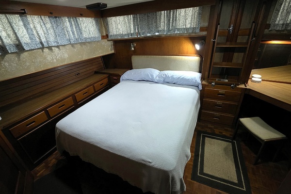 Inspeyered 2 46ft Grand Banks Yacht For Sale