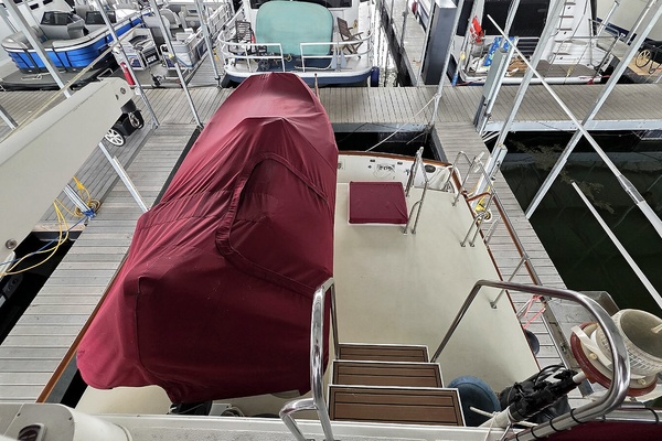 Inspeyered 2 46ft Grand Banks Yacht For Sale
