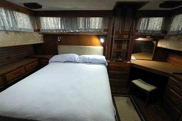 Inspeyered 2 46ft Grand Banks Yacht For Sale