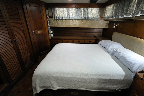 Inspeyered 2 46ft Grand Banks Yacht For Sale