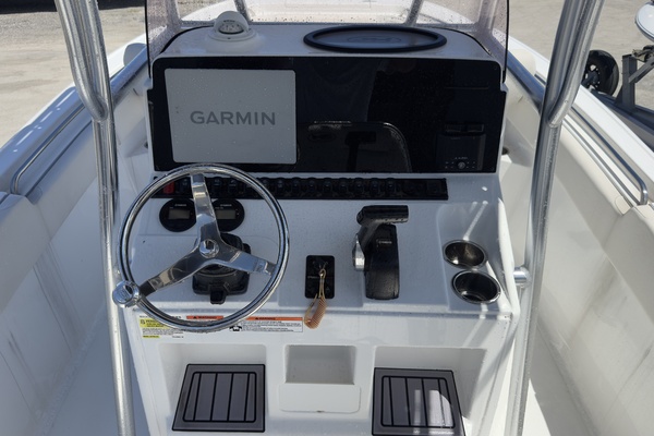 23ft Sea Hunt Yacht For Sale
