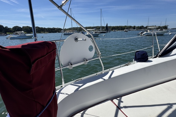33ft Beneteau Yacht For Sale