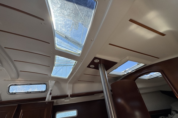 33ft Beneteau Yacht For Sale