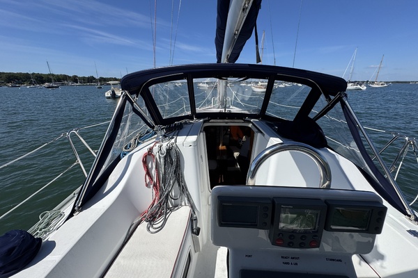 33ft Beneteau Yacht For Sale