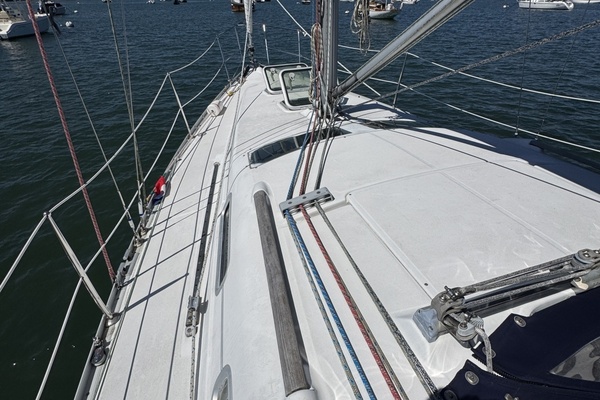 33ft Beneteau Yacht For Sale