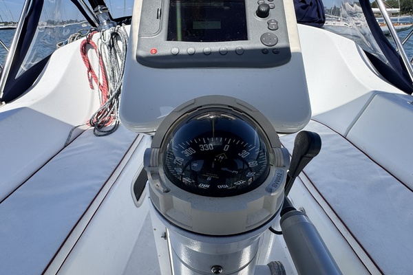 33ft Beneteau Yacht For Sale