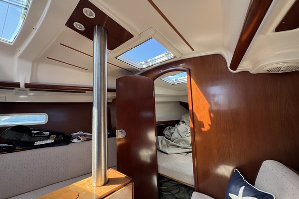 33ft Beneteau Yacht For Sale