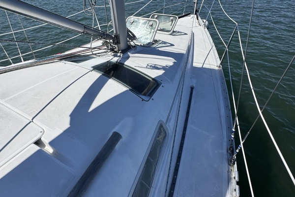 33ft Beneteau Yacht For Sale