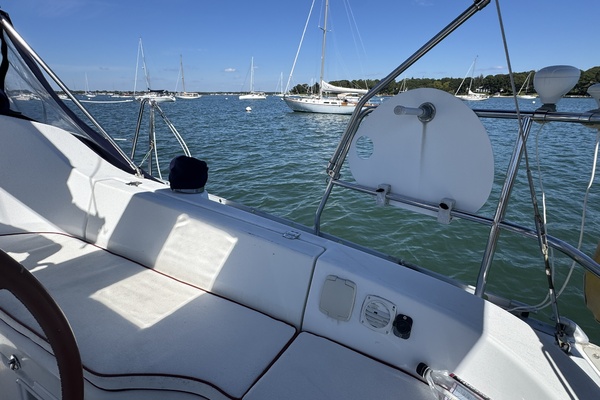 33ft Beneteau Yacht For Sale