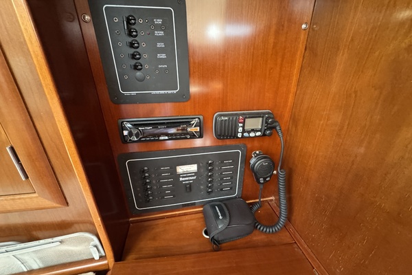 33ft Beneteau Yacht For Sale