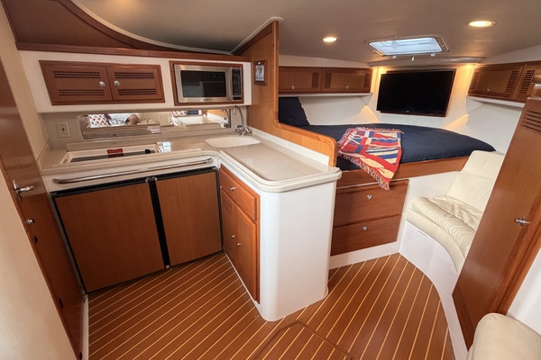 Miss Madison 35ft Cabo Yacht For Sale