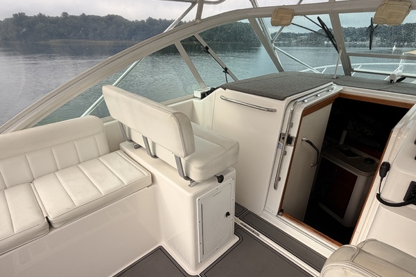 Miss Madison 35ft Cabo Yacht For Sale