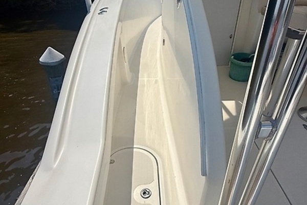 HOOKED ON A FEELING 32ft Jarrett Bay Yacht For Sale