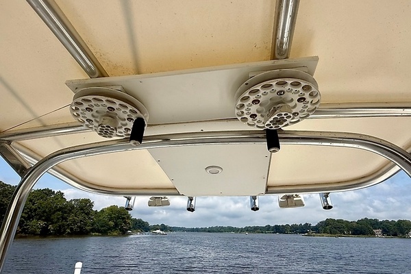 HOOKED ON A FEELING 32ft Jarrett Bay Yacht For Sale