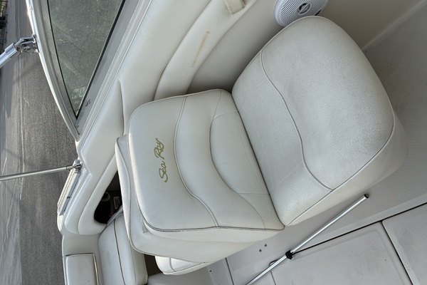 22ft Sea Ray Yacht For Sale