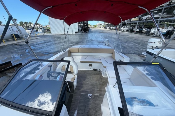 Wake N Lake 20ft Glastron Yacht For Sale