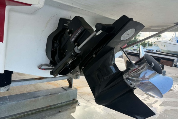 Wake N Lake 20ft Glastron Yacht For Sale