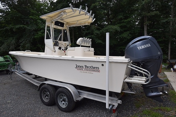 23ft Jones Brothers Yacht For Sale
