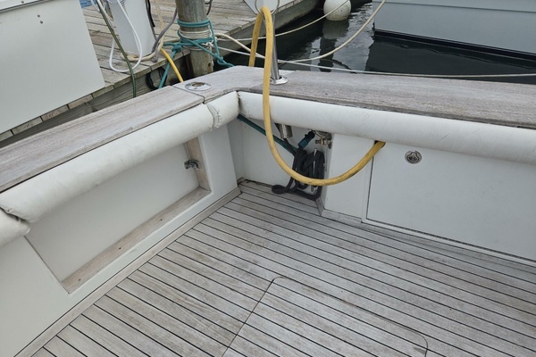 WHITE LIGHENING 42ft Ocean Yachts Yacht For Sale