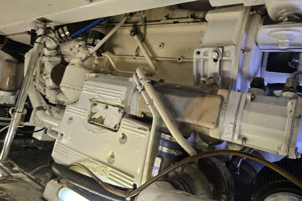 WHITE LIGHENING 42ft Ocean Yachts Yacht For Sale