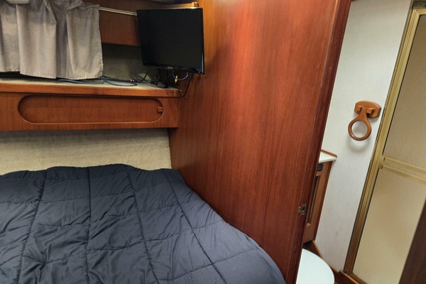 WHITE LIGHENING 42ft Ocean Yachts Yacht For Sale