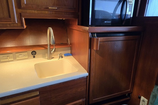 WHITE LIGHENING 42ft Ocean Yachts Yacht For Sale