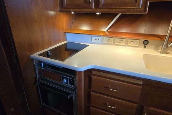 WHITE LIGHENING 42ft Ocean Yachts Yacht For Sale