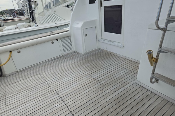 WHITE LIGHENING 42ft Ocean Yachts Yacht For Sale