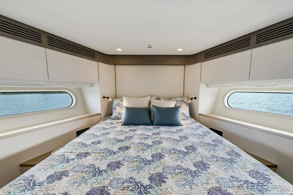 Azimut Magellano 60 Yacht For Sale