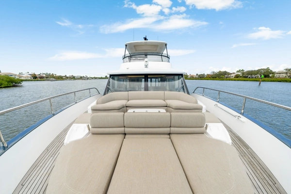 Azimut Magellano 60 Yacht For Sale