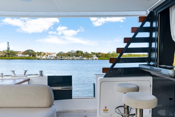 Azimut Magellano 60 Yacht For Sale