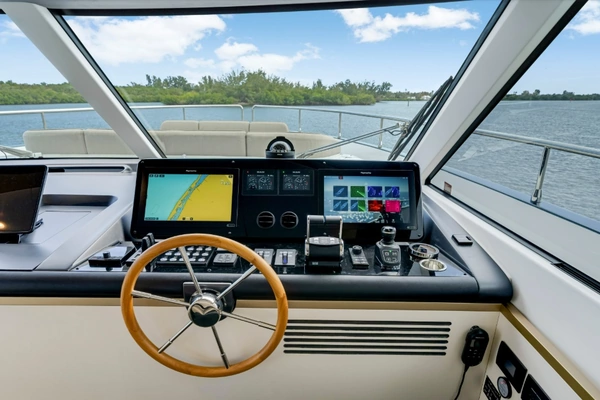 Azimut Magellano 60 Yacht For Sale