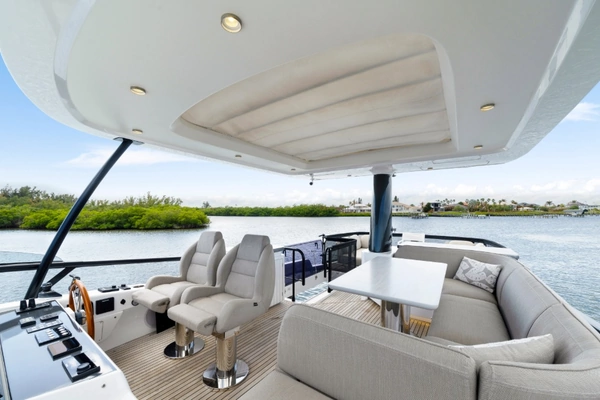 Azimut Magellano 60 Yacht For Sale