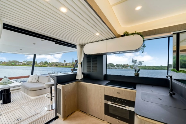 Azimut Magellano 60 Yacht For Sale