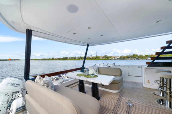Azimut Magellano 60 Yacht For Sale