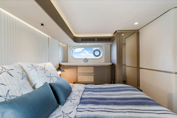 Azimut Magellano 60 Yacht For Sale