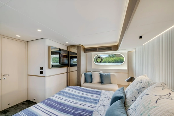 Azimut Magellano 60 Yacht For Sale