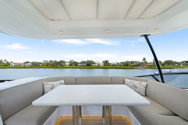 Azimut Magellano 60 Yacht For Sale