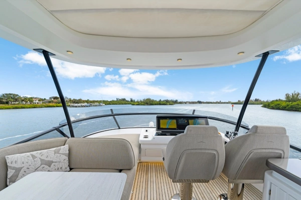 Azimut Magellano 60 Yacht For Sale