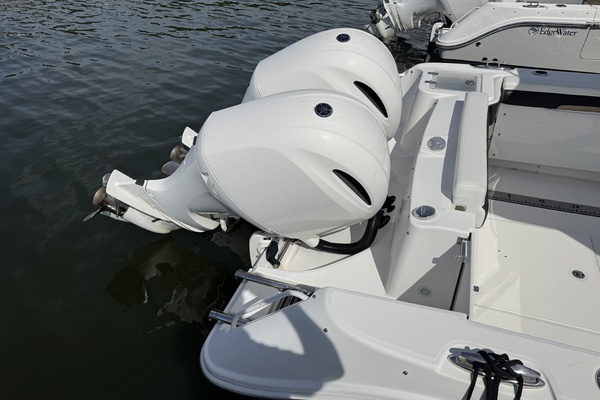 26ft Edgewater Yacht For Sale