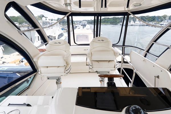 Sea Ray 52 Sedan Bridge Yacht For Sale