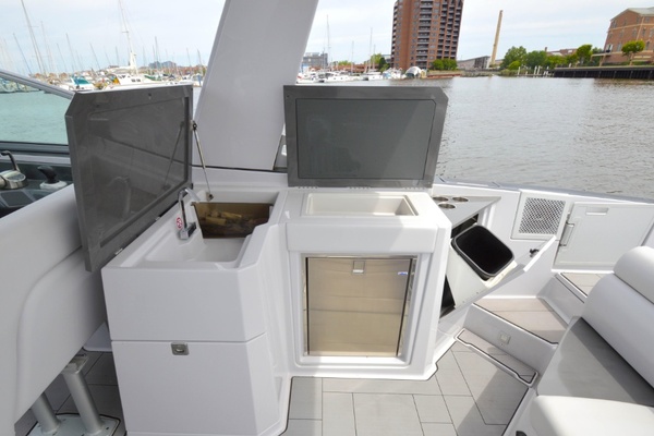 32ft Aviara Yacht For Sale