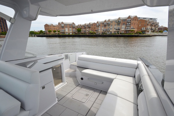 32ft Aviara Yacht For Sale